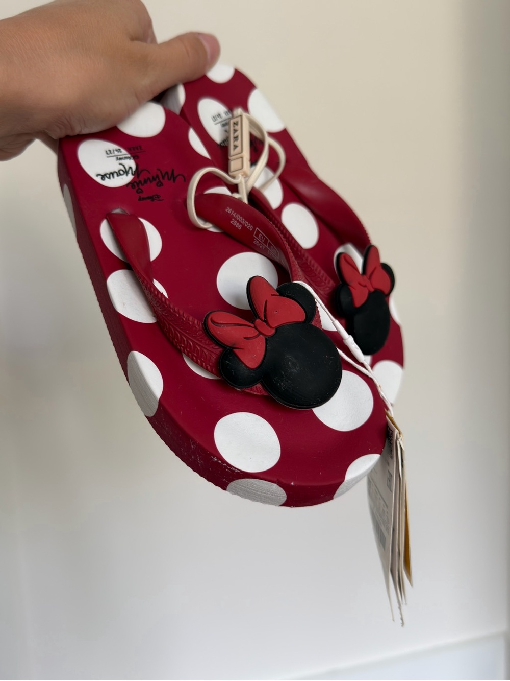 Zara x Disney Minnie Mouse Red Polka Dot Flip Flops Size 26/27, 10.5C Toddler - Picture 1 of 4
